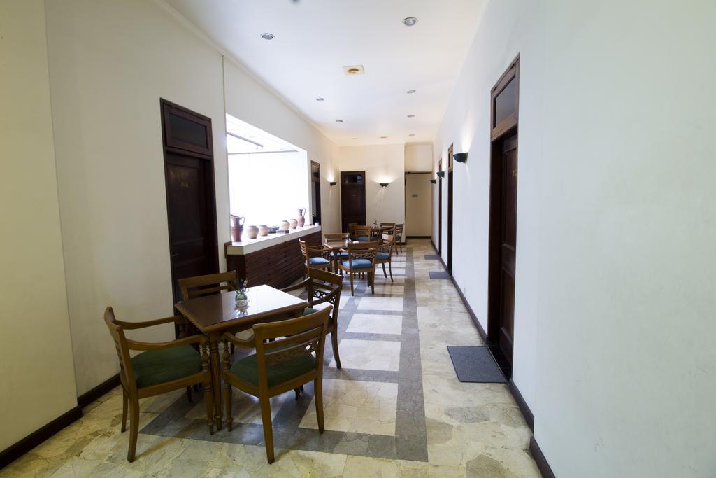 Reddoorz @ Dago Hotel Bandung Exterior foto