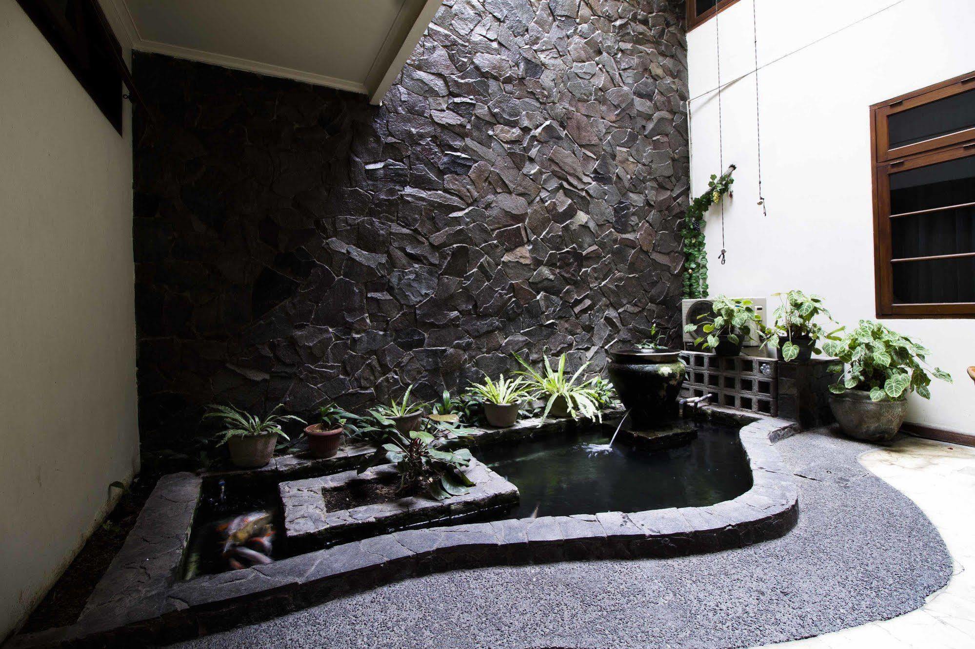 Reddoorz @ Dago Hotel Bandung Exterior foto