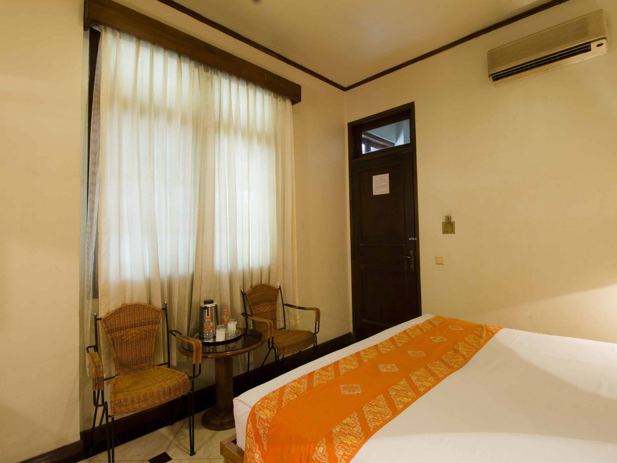 Reddoorz @ Dago Hotel Bandung Exterior foto